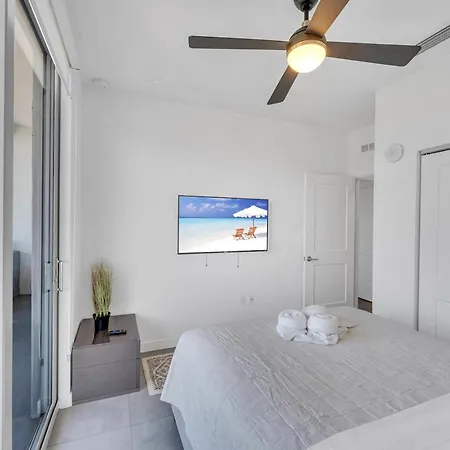Appartement Modern 2 Bed Mins From Brickell With Free Parking à Miami Extérieur photo