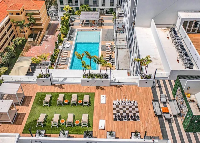 Modern 2 Bed Mins From Brickell With Free Parking