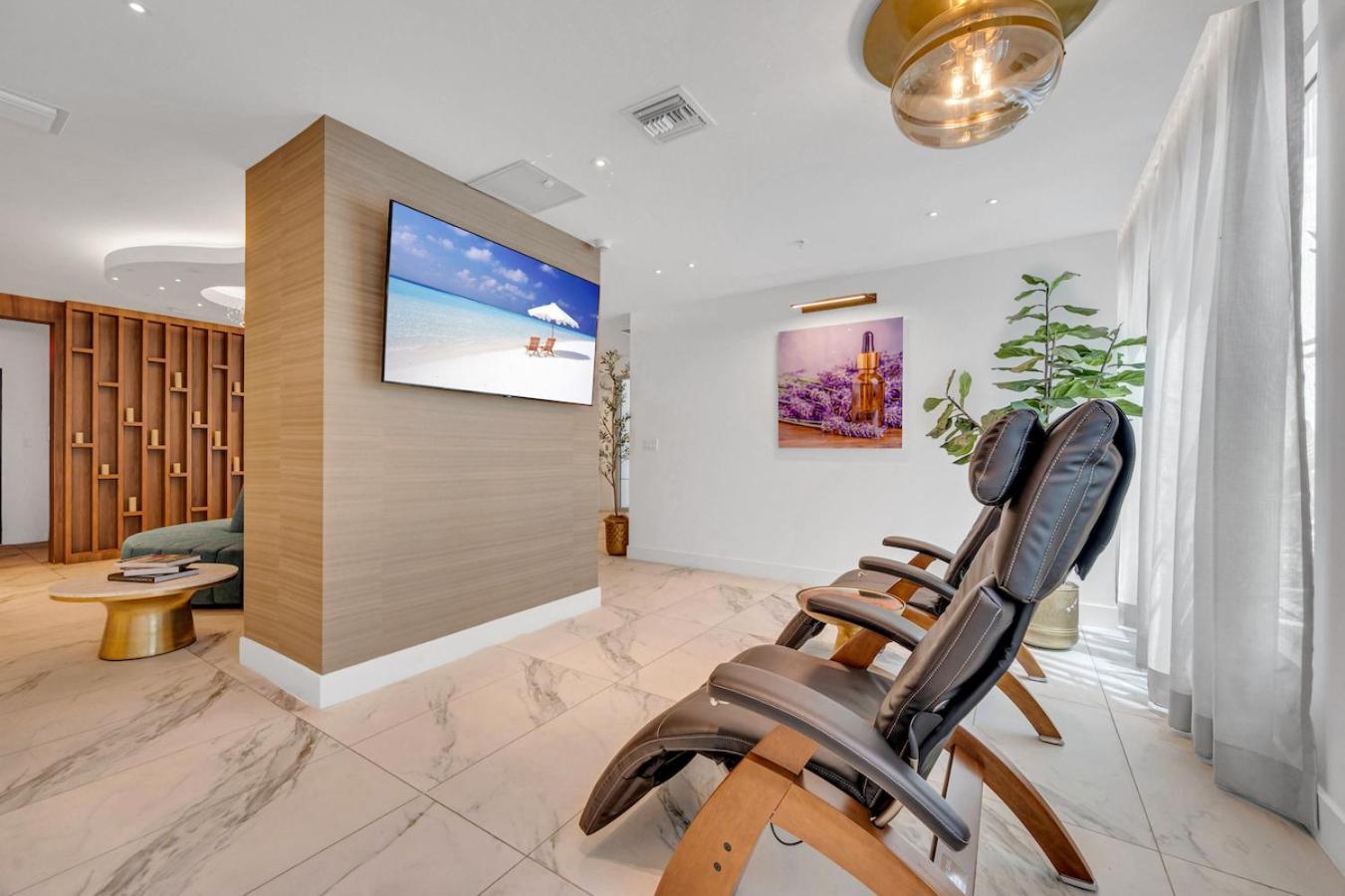 Modern 2 Bed Mins From Brickell With Free Parking Appartement *