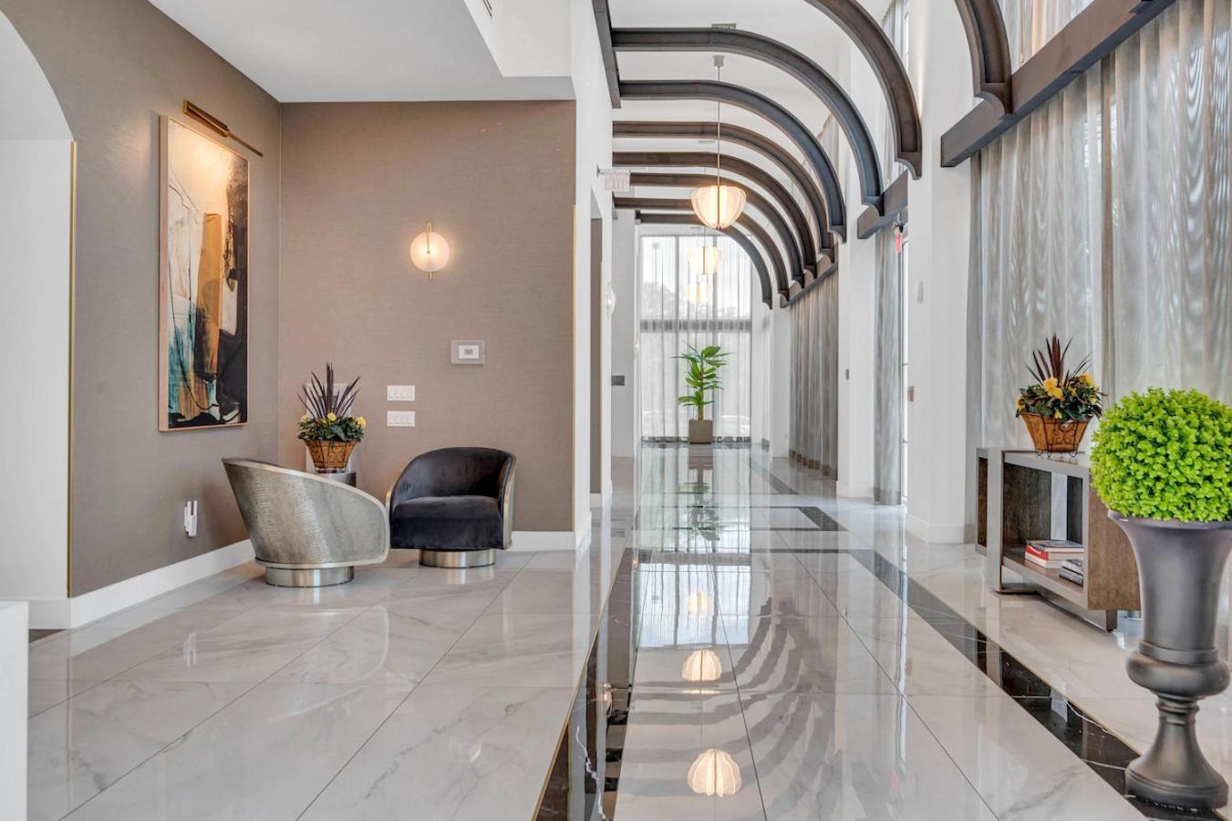 Modern 2 Bed Mins From Brickell With Free Parking Appartement