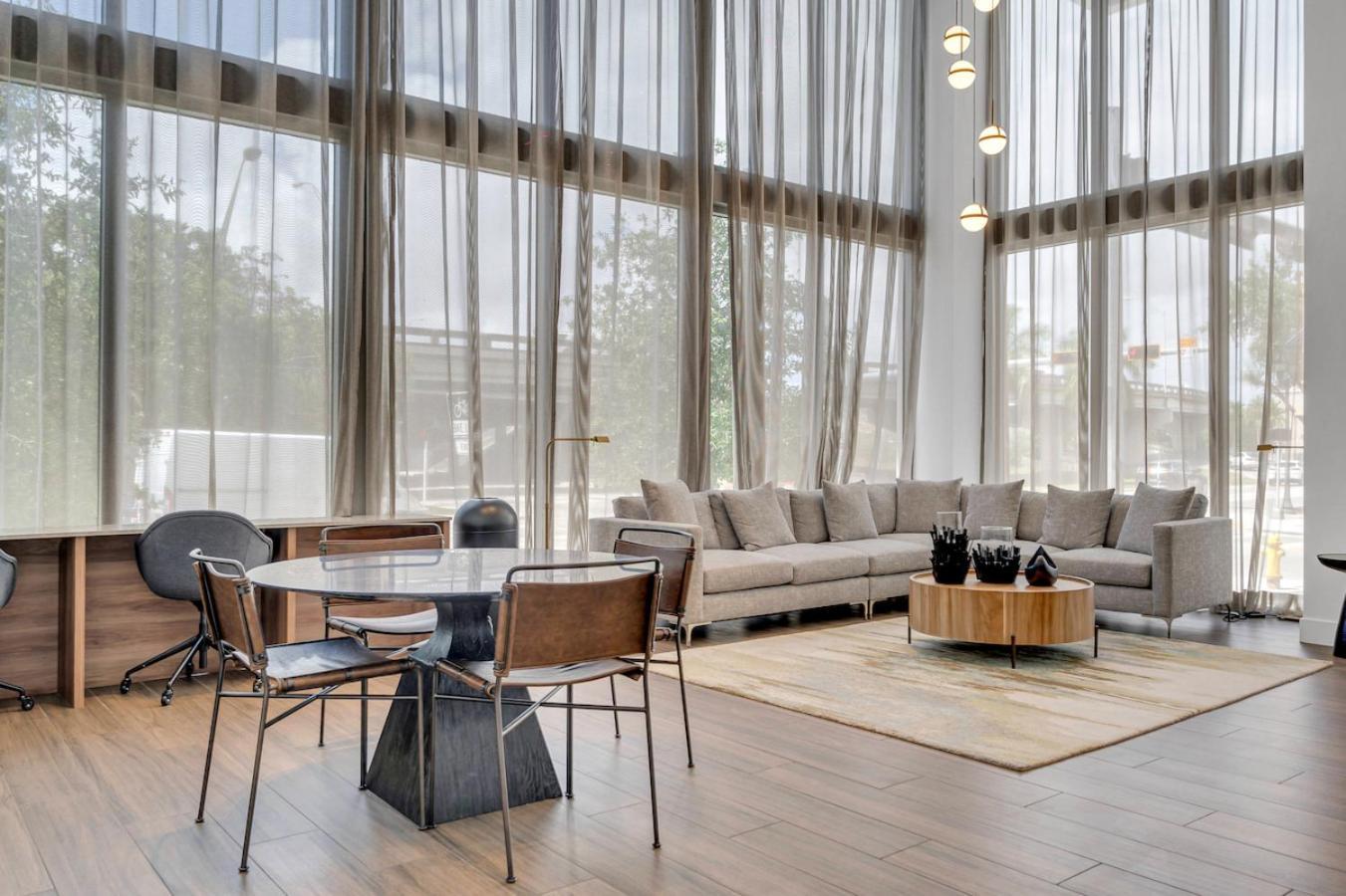 Modern 2 Bed Mins From Brickell With Free Parking Appartement