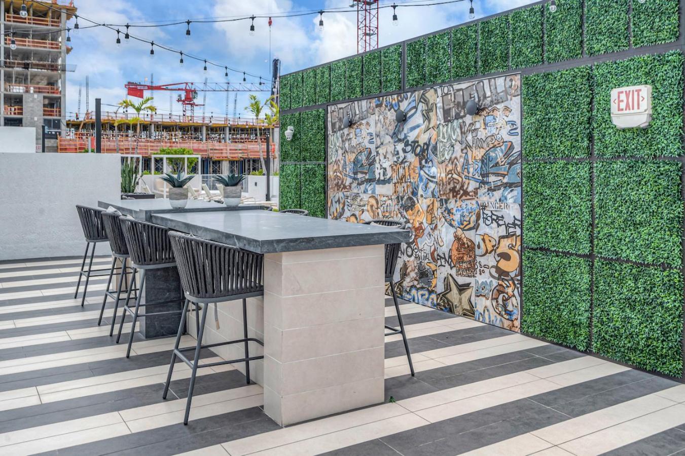 Modern 2 Bed Mins From Brickell With Free Parking * Miami