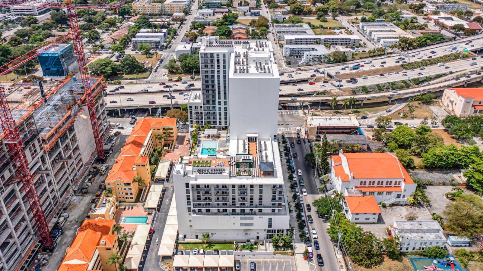 Modern 2 Bed Mins From Brickell With Free Parking Appartement Miami