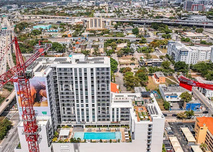 Modern 2 Bed Mins From Brickell With Free Parking